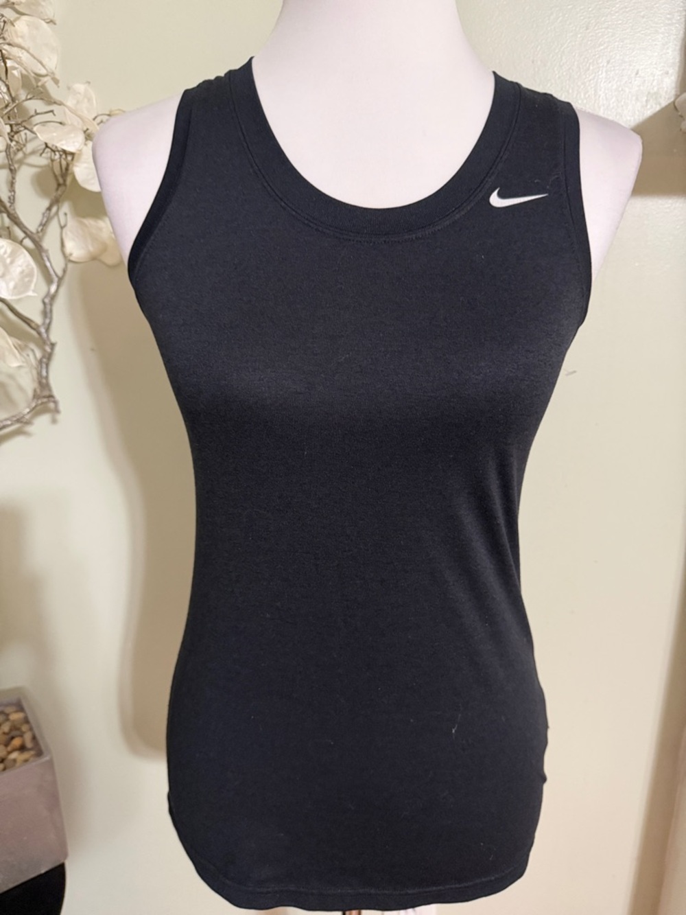 Nike Women Black Racerback Athletic Tank - Picture 2 of 3